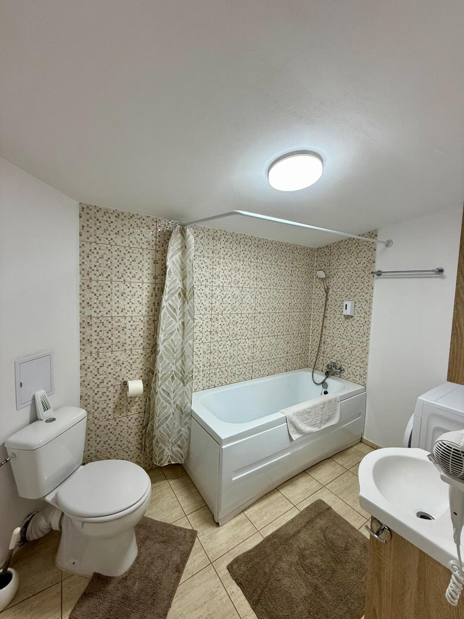 Jokai Apartments Nr7, Code Entry Sfântu-Gheorghe Exteriör bild